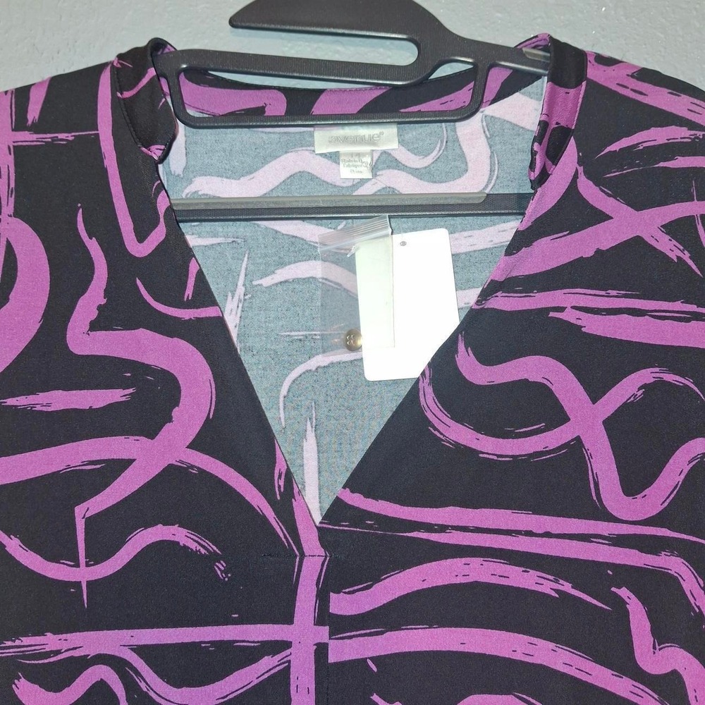 Black and Pink abstract print blouse - Picture 3 of 7